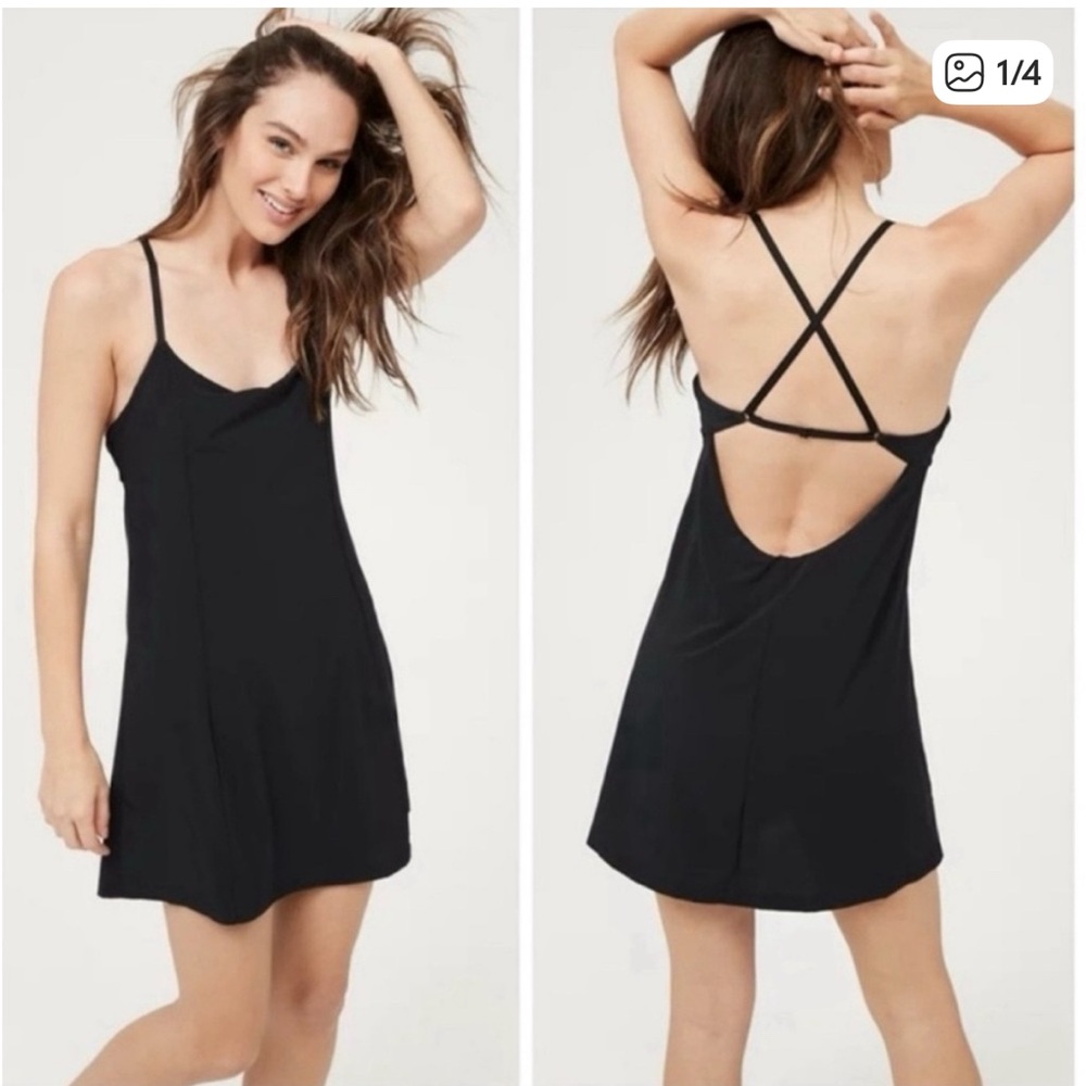 OFFLINE by aerie exercise dress 🖤 size M